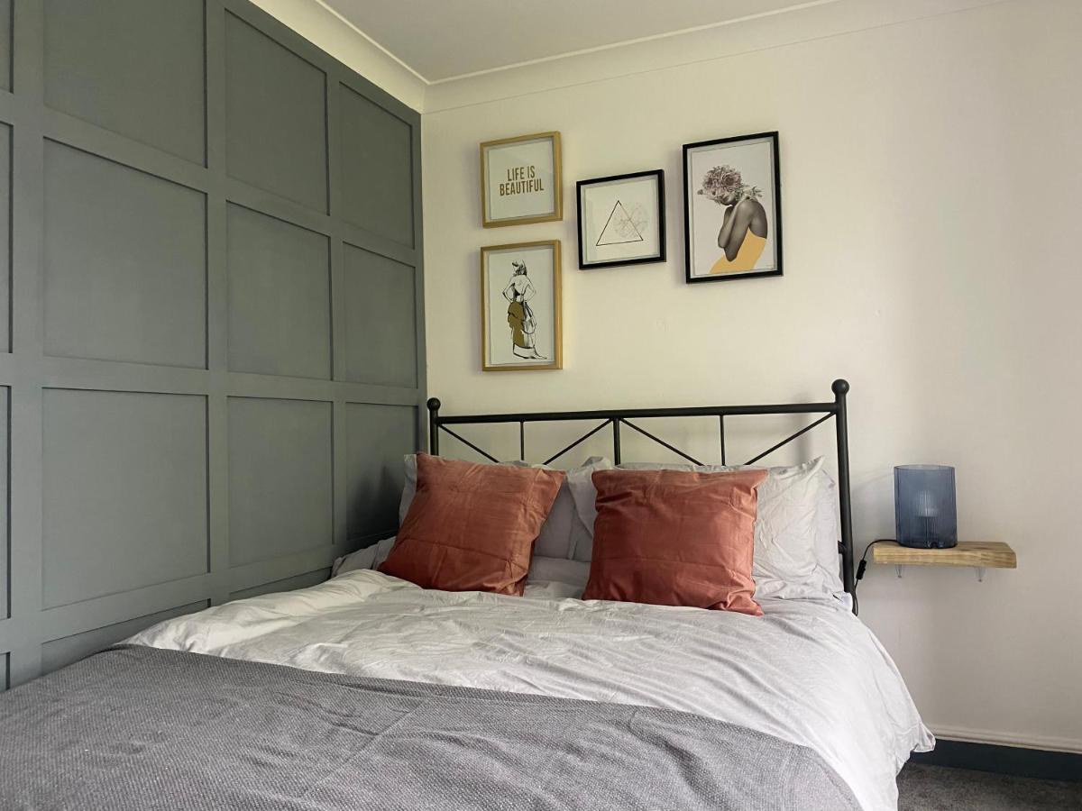 Dragon Parade Apartment Harrogate Bagian luar foto