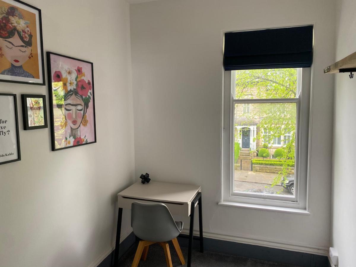 Dragon Parade Apartment Harrogate Bagian luar foto