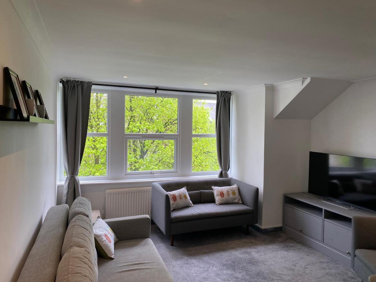 Dragon Parade Apartment Harrogate Bagian luar foto