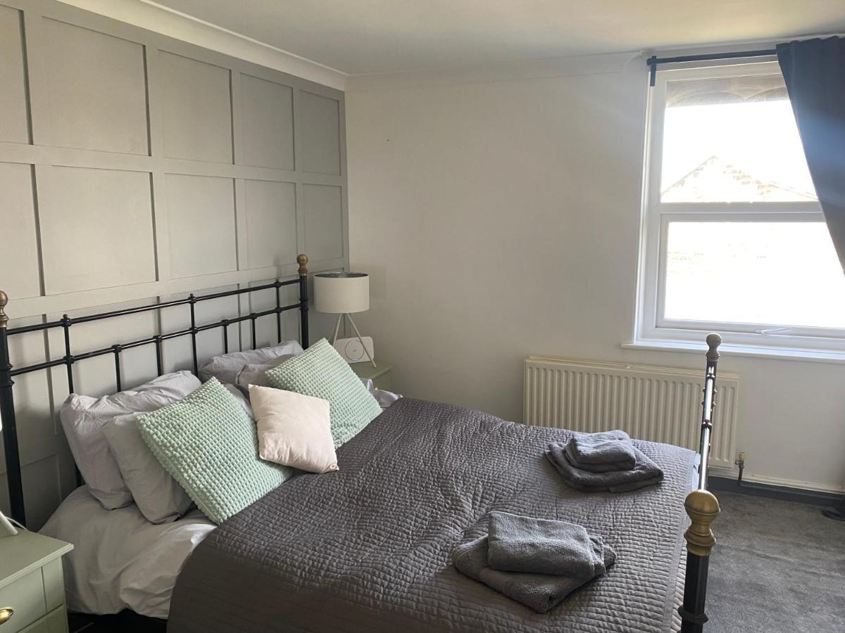 Dragon Parade Apartment Harrogate Bagian luar foto