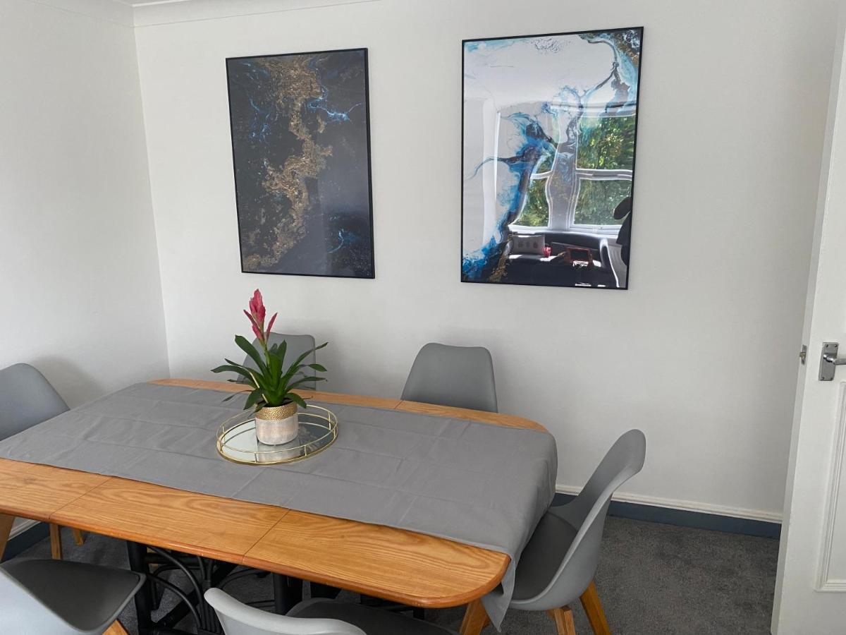 Dragon Parade Apartment Harrogate Bagian luar foto